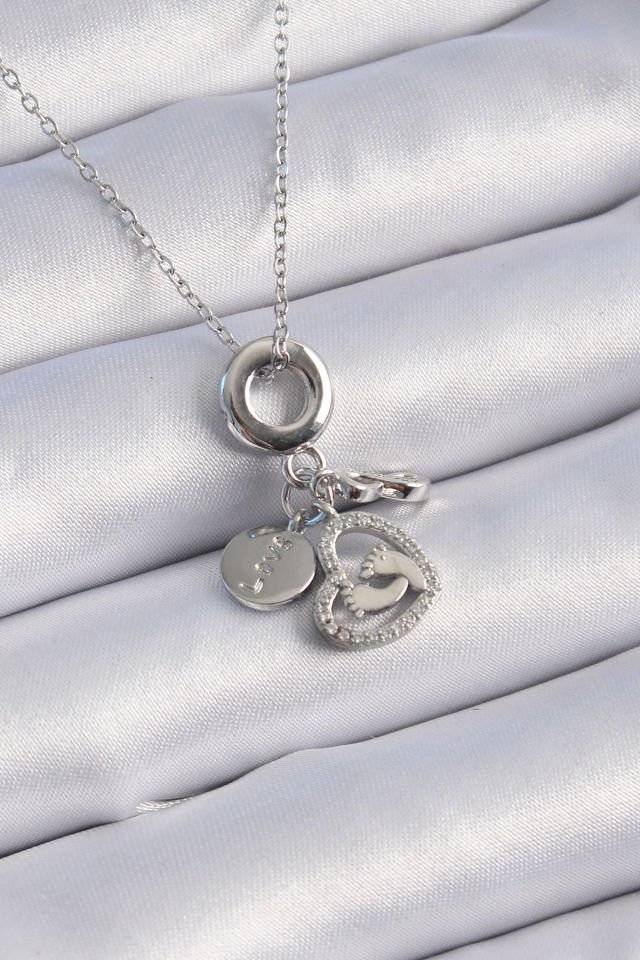 Kadın Gümüş Kalp Kolye – Zirkon Taş Detaylı Charm Model 316L Çelik Tasarım