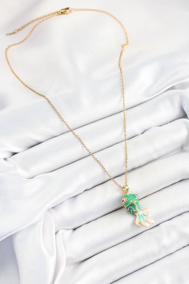 316L Çelik Zincir Yeşil Balık Model Gold Renk Kadın Kolye