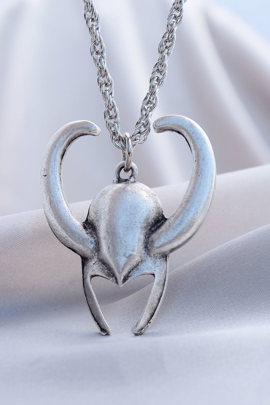 Boynuz Tasarımlı Krom Kaplama Erkek Kolye