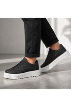 BESKAR BA0801 Siyah Beyaz Paraşüt Kumaş Detaylı Erkek Sneaker — görsel 2