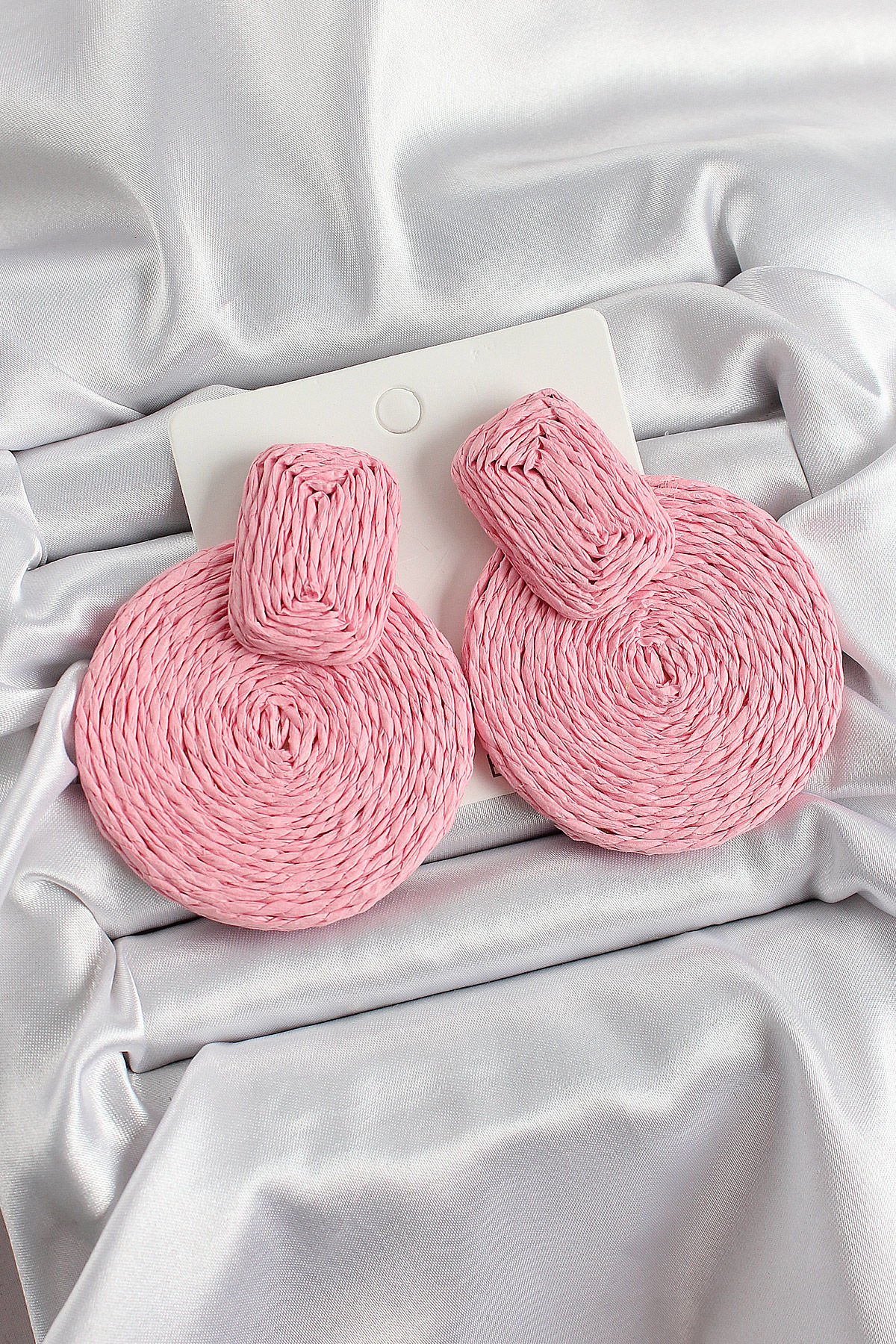 Pembe Daire Figürlü Hasır Örgü Model Gold Renk Kadın Küpe