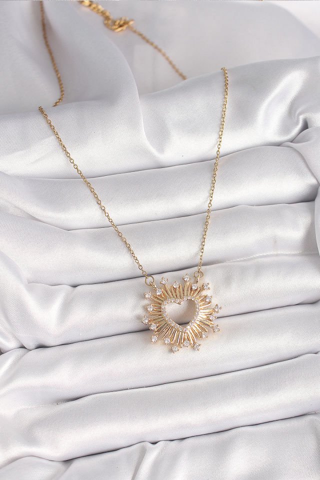 316L Çelik Gold Renk Zirkon Taşlı Kalp Model Kadın Kolye