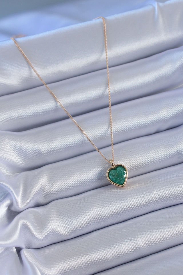 Gold Renk Yeşil Simli Kalp Model Kadın Kolye