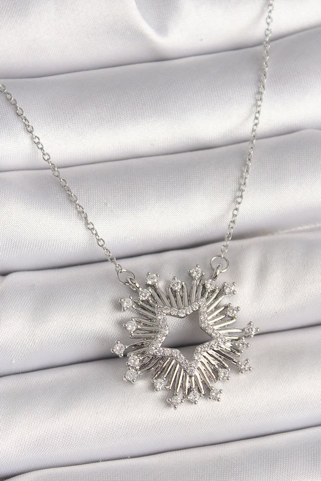 316L Çelik Gümüş Renk Zirkon Taşlı Yıldız Model Kadın Kolye