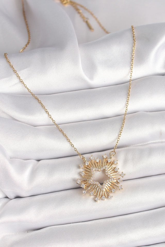 316L Çelik Gold Renk Zirkon Taşlı Yıldız Model Kadın Kolye