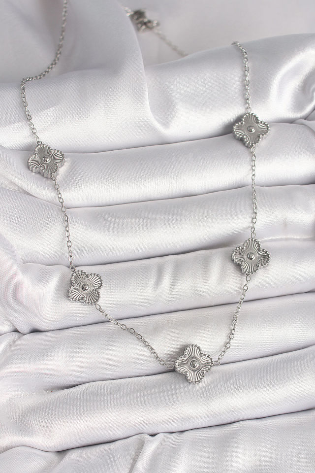 316L Çelik Gümüş Renk Zincir İşlemeli Yonca Model Kadın Kolye