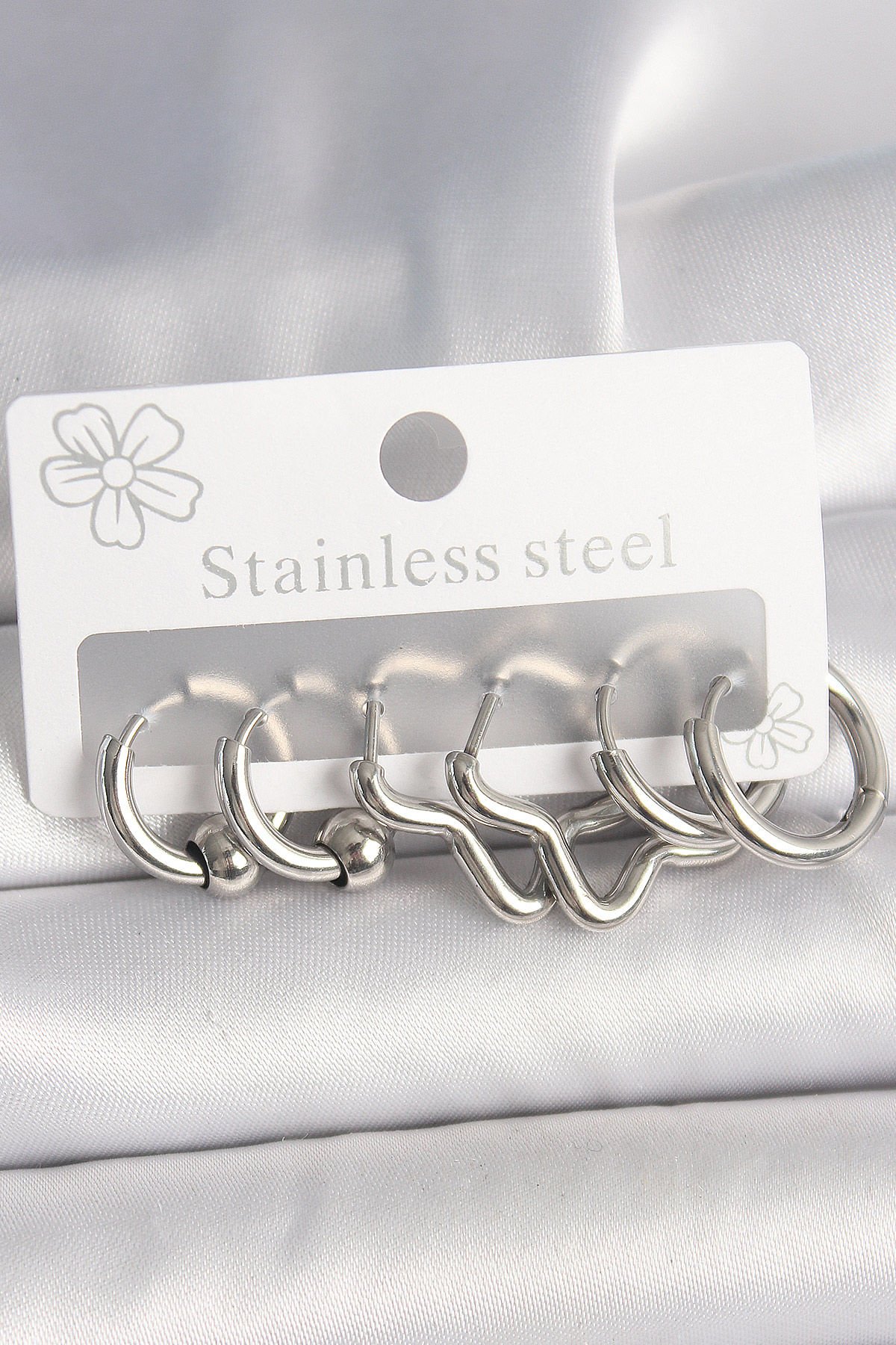 316L Çelik Gümüş Renk Halka Yıldız Model Kadın Küpe Seti