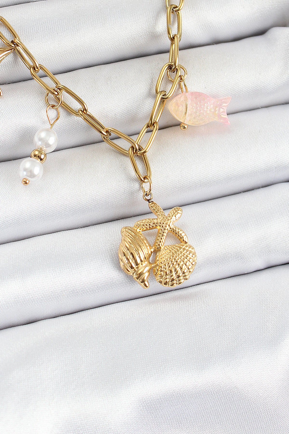 316L Çelik Gold Renk Deniz Yıldızı ve Deniz Kabuğu Konsept Kadın Kolye