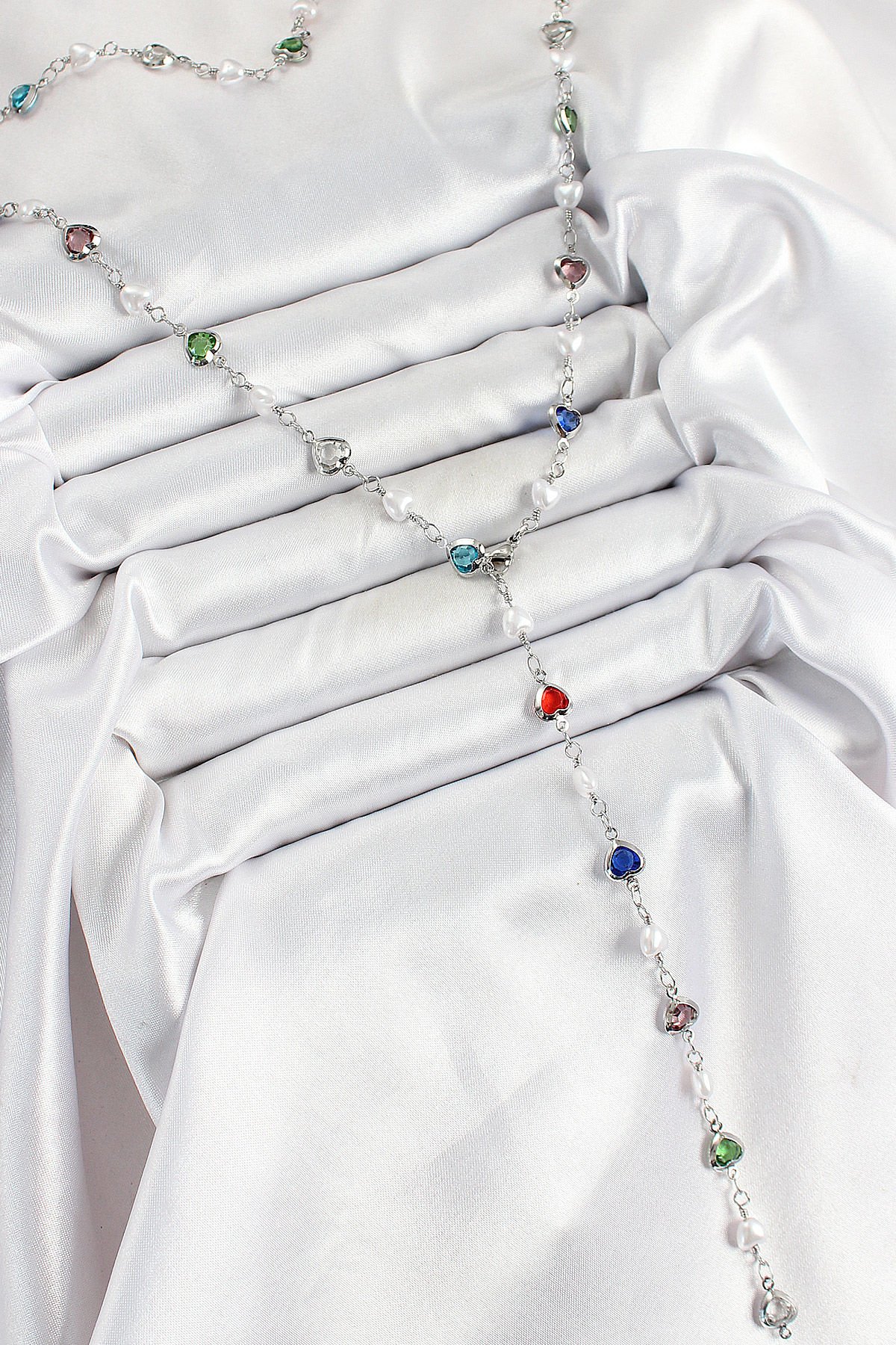 Pirinç Gümüş Renk İncili Zirkon Taşlı Kalpli Y Kadın Kolye