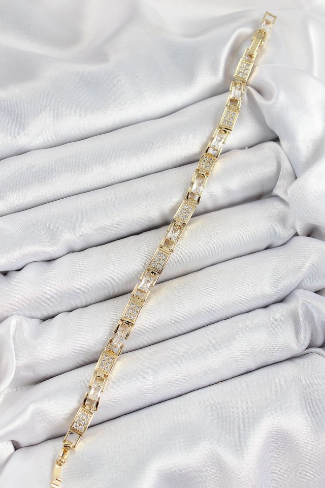 Pirinç Zincir Model Zirkon Taşlı Gold Renk VİP Seri Kadın Bileklik