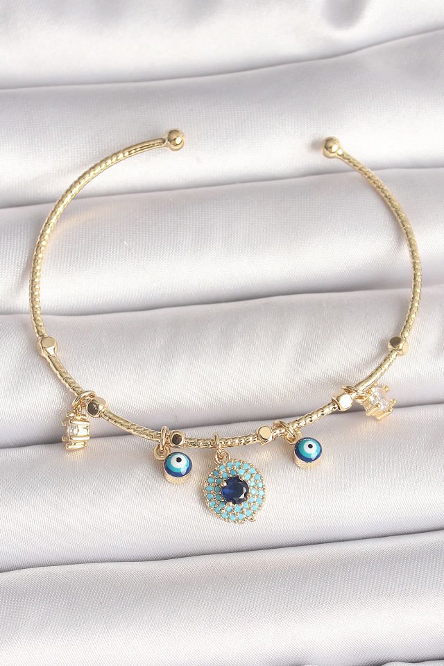 Pirinç Gold Renk Zirkon Taşlı Nazar Boncuk Detay Charm Kadın Bileklik