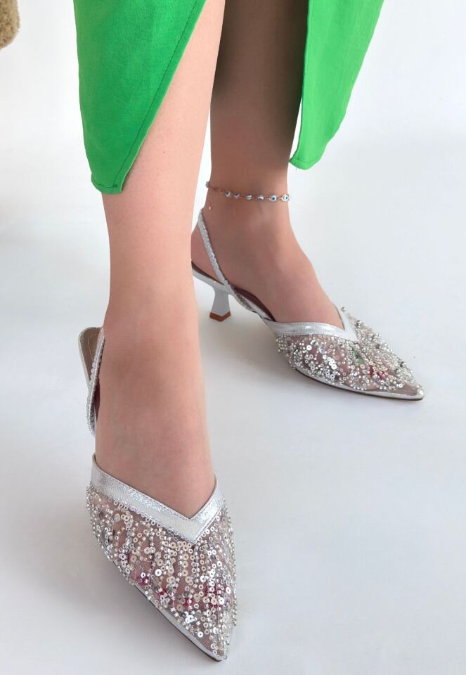 Toyi Gümüş Saten Topuklu Ayakkabı