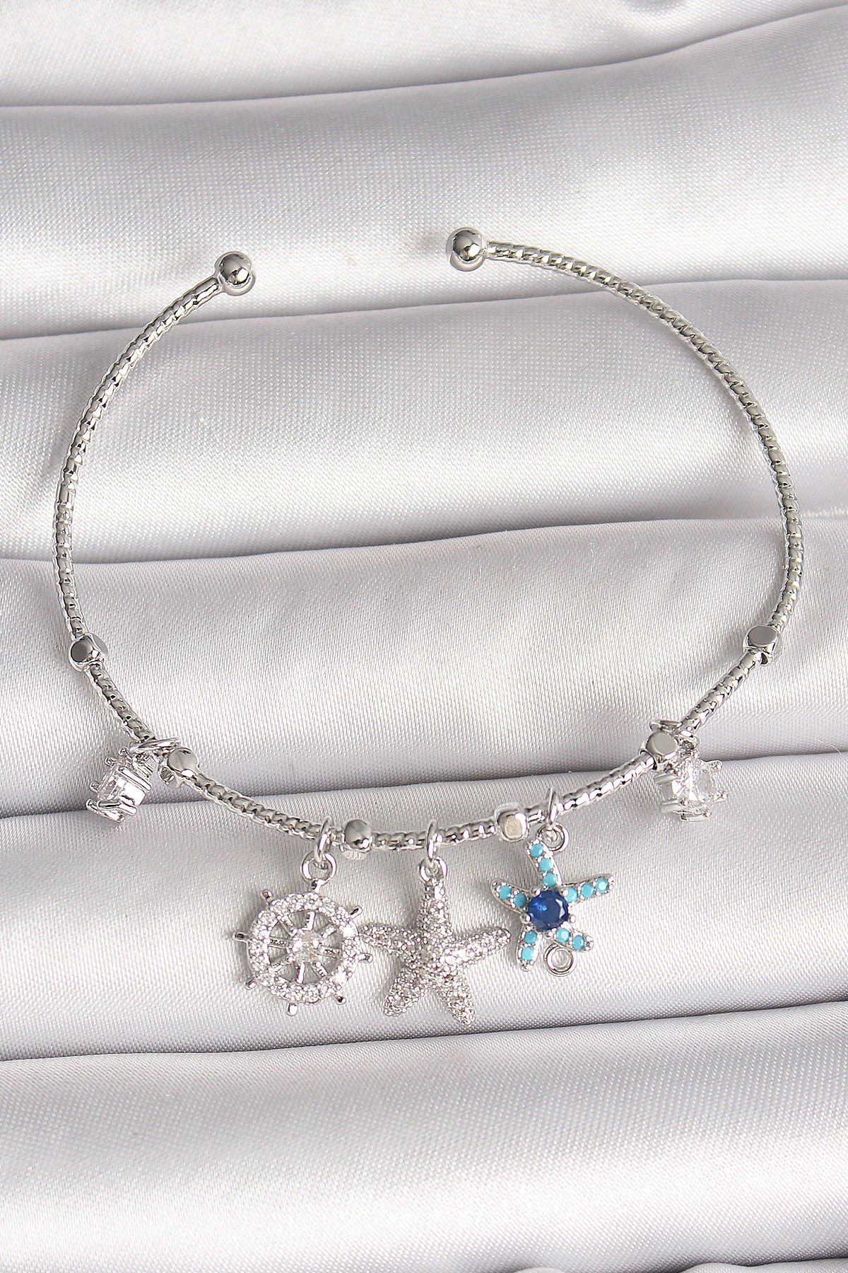 Pirinç Gümüş Renk Sallantı Zirkon Taşlı Deniz Yıldız Figür Charm Kadın Bileklik