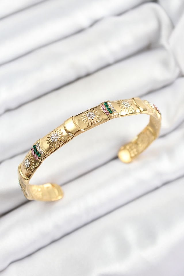 Pirinç Karışık Zirkon Taşlı Çiçek Model Gold Renk Altı Açık Kadın Bileklik