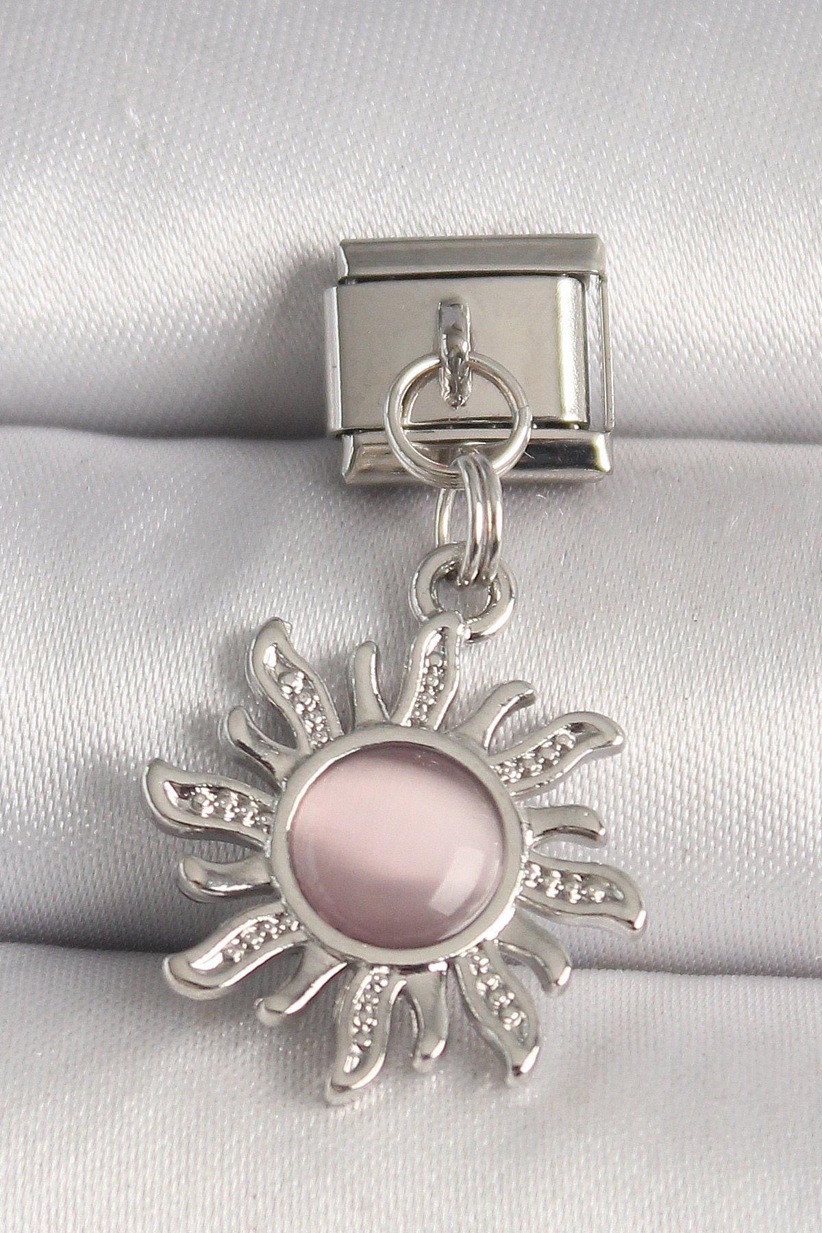 316L Çelik Gümüş Renk Pembe Mineli Güneş Model Nomination Charm