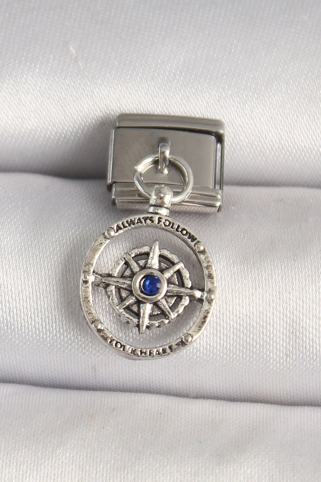 316L Çelik Gümüş Renk Mavi Taş Detaylı Pusula Model Nomination Charm