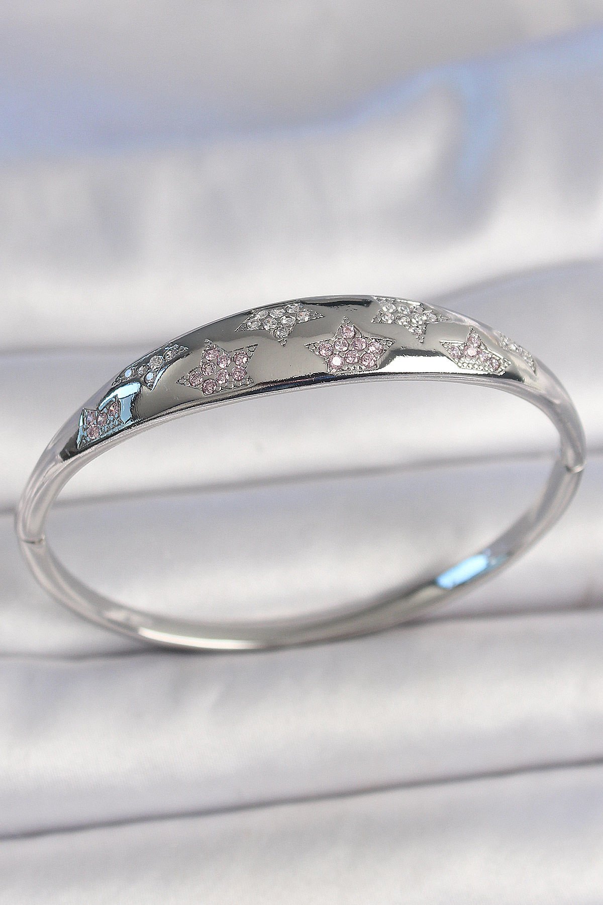 Pirinç Gümüş Renk Zirkon Taşlı Yıldız İşlemeli Kadın Kelepçe