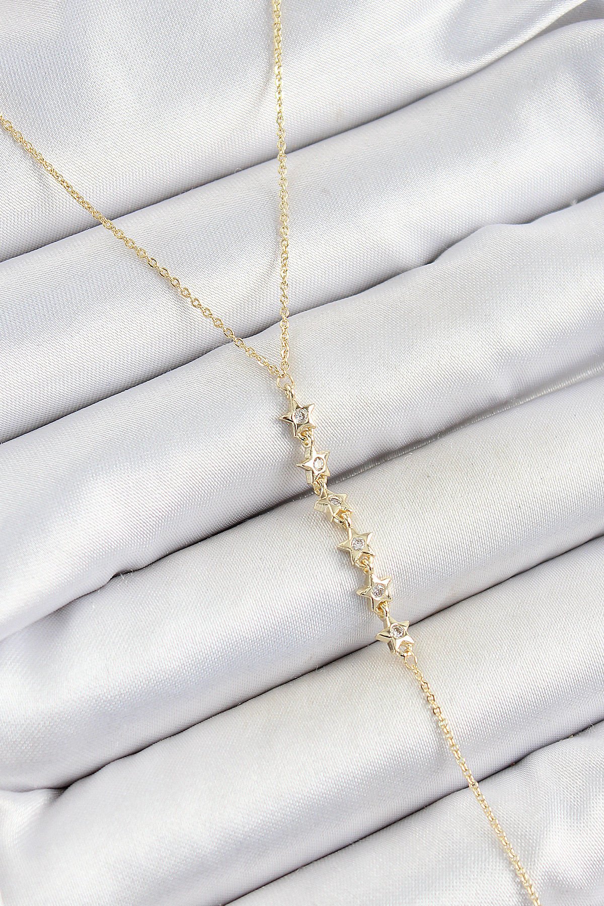 Pirinç Zirkon Taşlı Sıralı Yıldız Figürlü Y Model Gold Renk Kadın Kolye