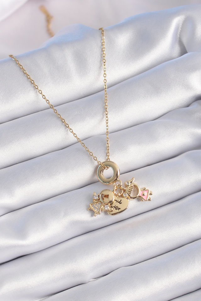 Kadın Gold Çocuk Figür Kolye – Zirkon Taş Detaylı 316L Çelik Charm Model