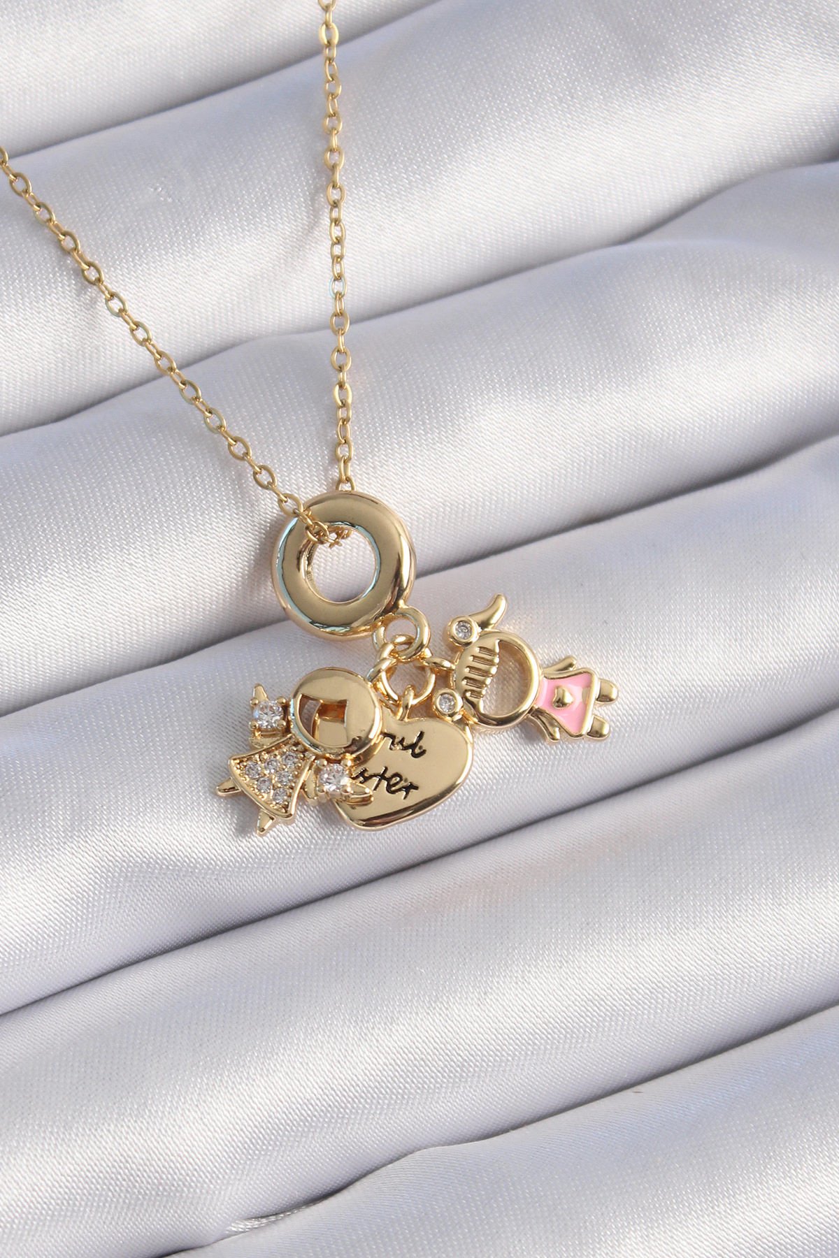 Kadın Gold Çocuk Figür Kolye – Zirkon Taş Detaylı 316L Çelik Charm Model