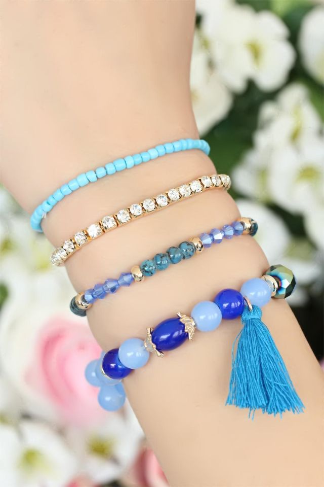 Mavi Boncuklu ve Püsküllü Bayan Çoklu Bileklik