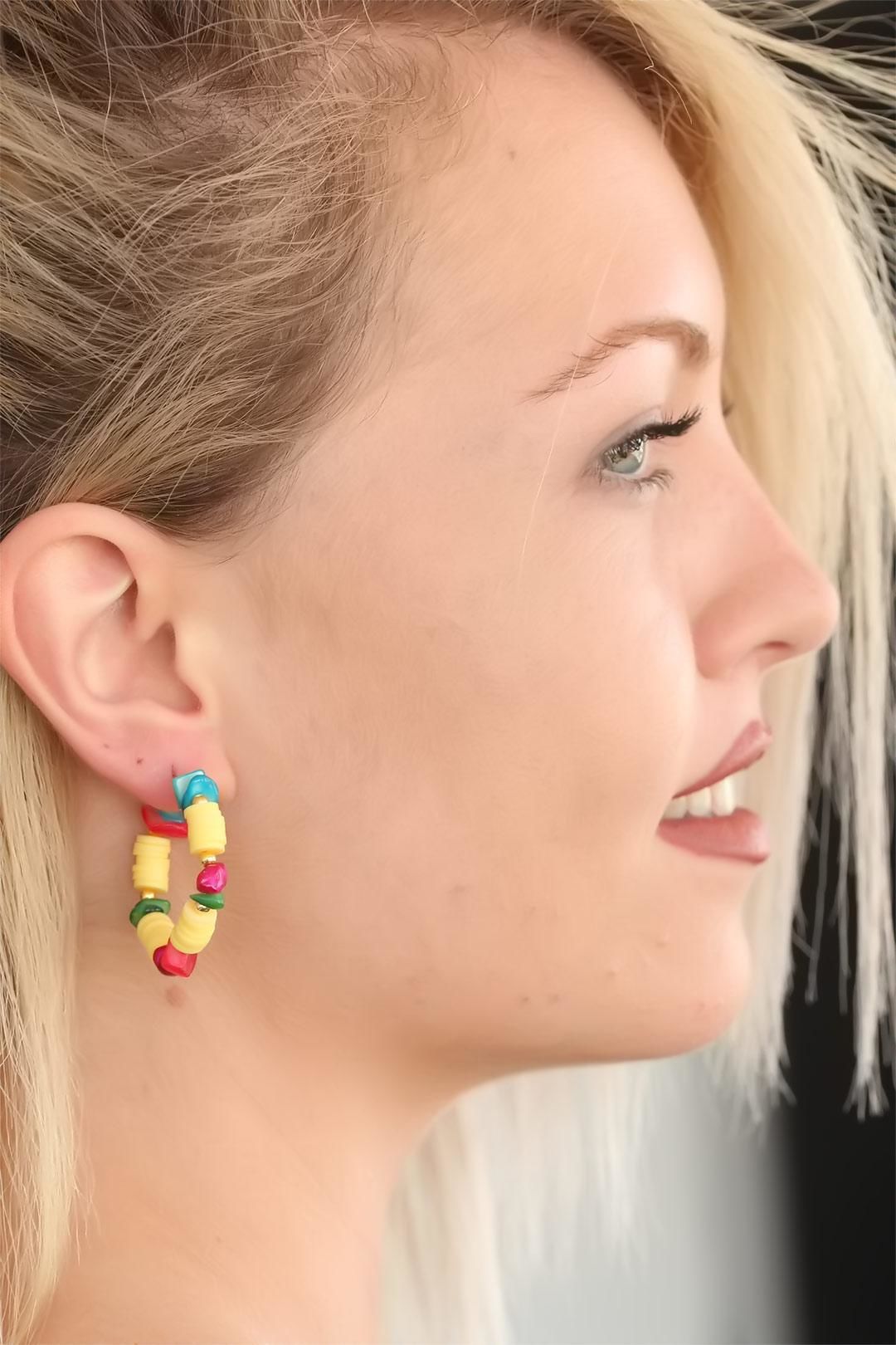 Sarı Renk Boncuklu Bayan Küpe