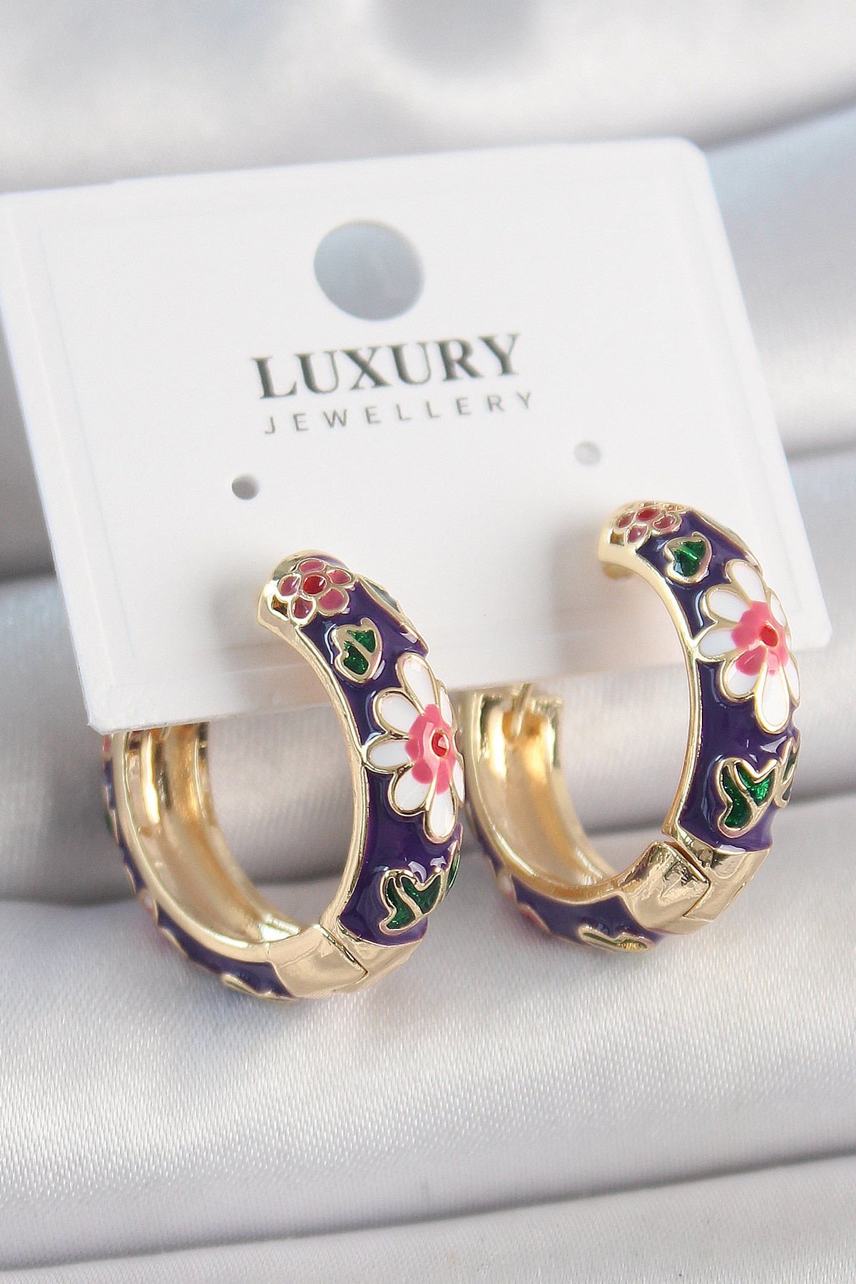 Pirinç Gold Renk Halka Model Mor Çiçek Mineli Kadın Küpe