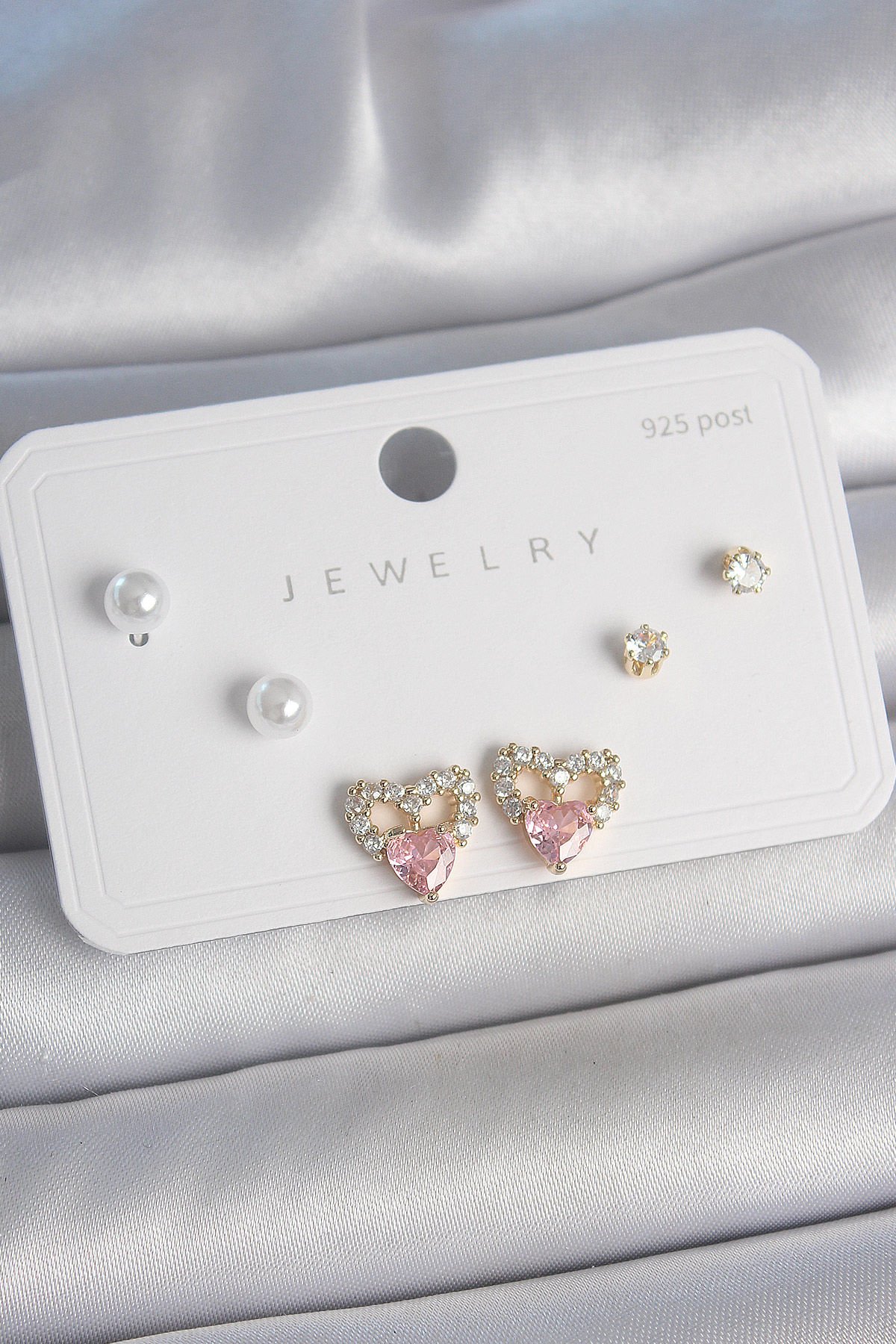 Pirinç Gold Renk Pembe Zirkon Taşlı Kalp Model İnci Detay 925 Ayar Kadın Küpe Seti