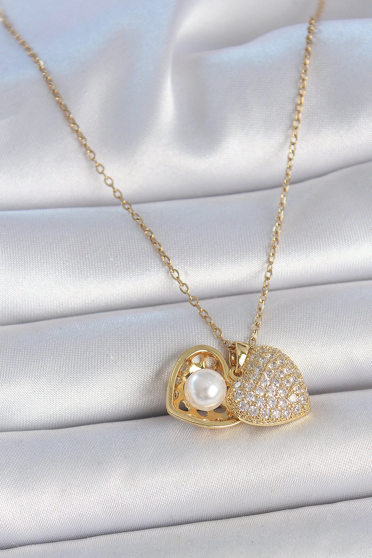 316L Çelik Gold Renk Zincir Zirkon Taşlı Açılır İncili Kalp Model Kadın Kolye