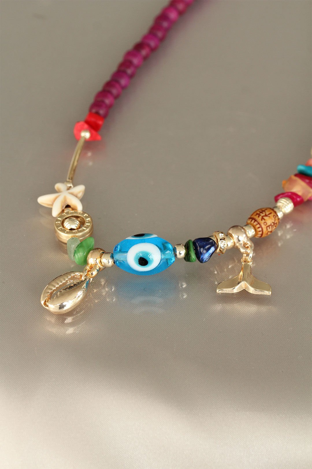 Vişne Rengi Deniz Kabuğu Tasarımlı Tahta Boncuklu Kolye