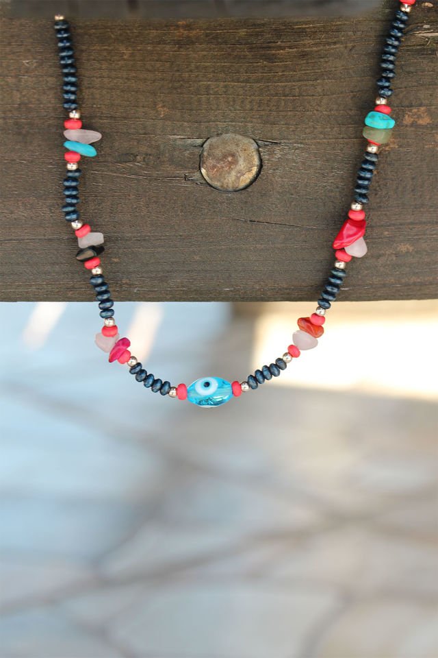 Yeni Sezon Nazar Boncuk Figürlü Renkli Taş ve Boncuklu Kolye