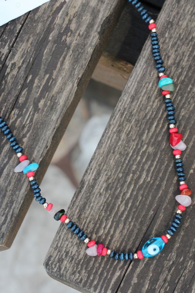 Yeni Sezon Nazar Boncuk Figürlü Renkli Taş ve Boncuklu Kolye