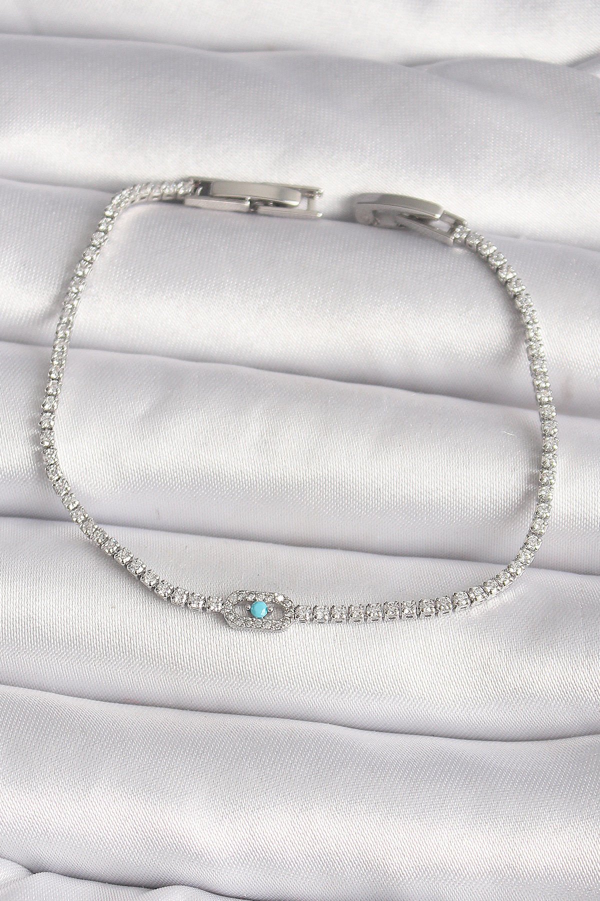 Pirinç Gümüş Renk Su Yolu Zirkon Taşlı Messika Model Mavi Taşlı Kadın Bileklik