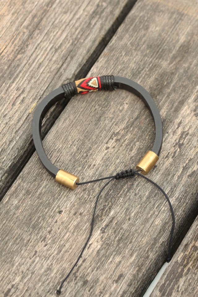 Kırmızı Etnik Desenli Kadın Deri Bileklik