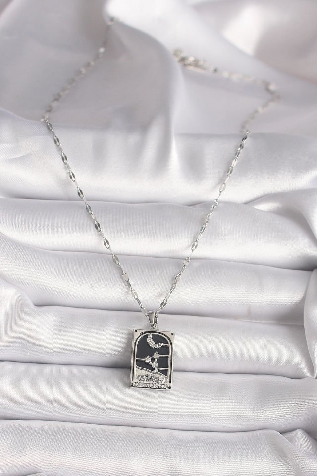 316L Çelik Gümüş Renk Zirkon Taşlı  Ay Figürlü Taror Model Kadın Kolye