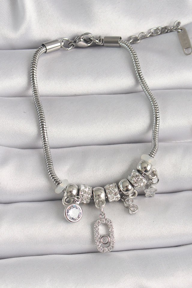 Pirinç Gümüş Renk Zincir Sallantı Zirkon Taşlı Messika Figür Yıldız Detay Kadın Bileklik