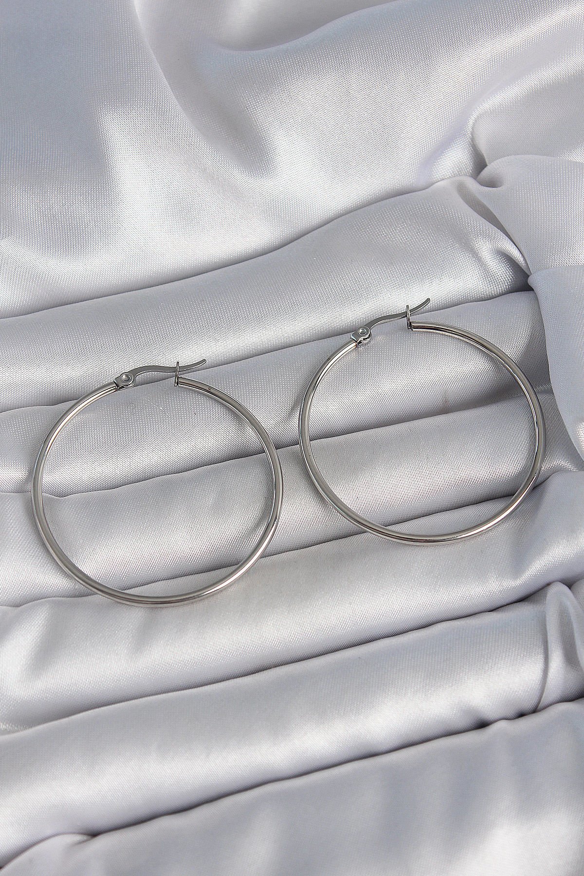 316 Çelik Gümüş Renk 43 mm Halka Model Kadın Küpe