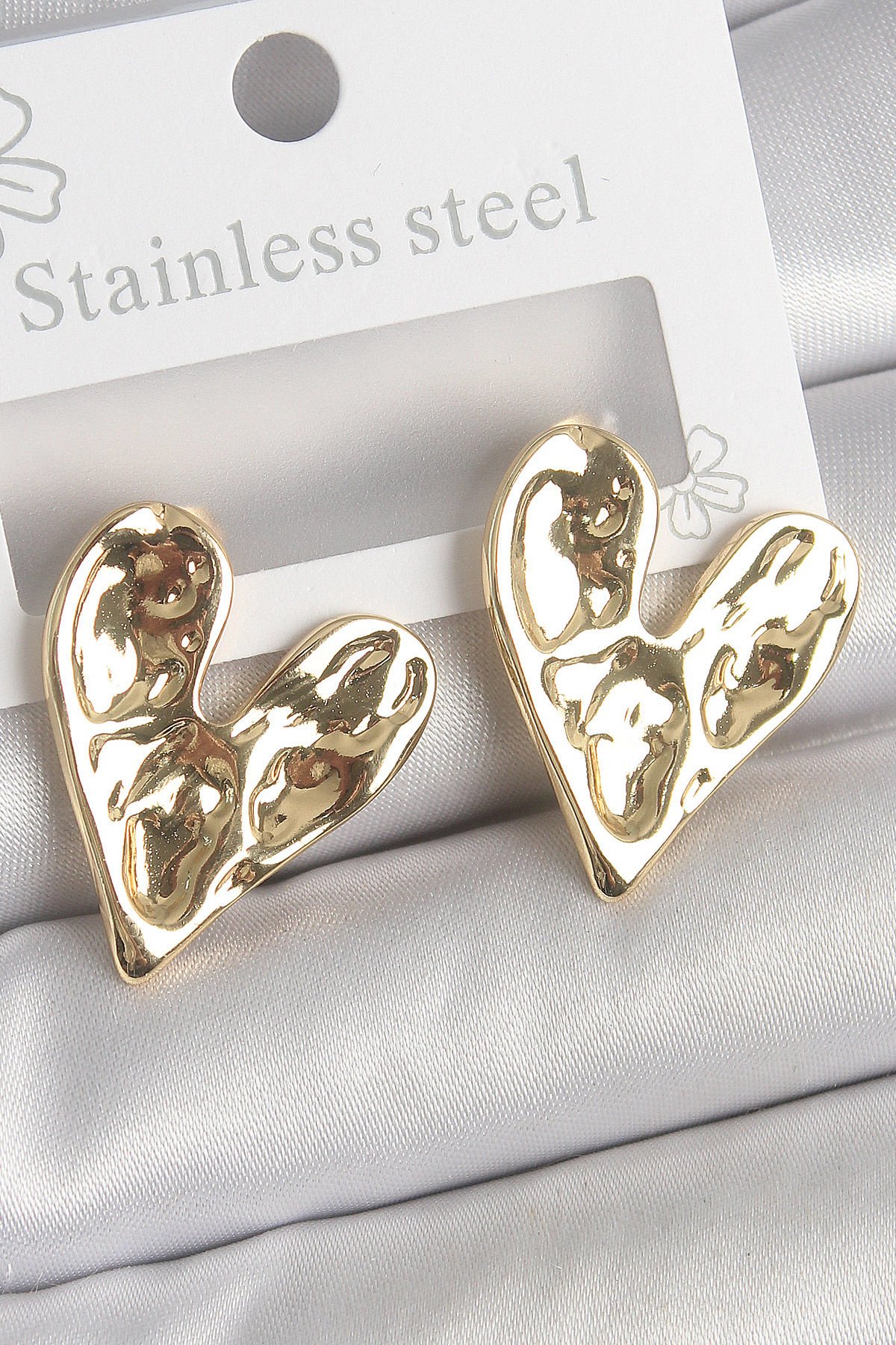 316 Çelik Gold Renk İşlemeli Kalp Model Kadın Küpe