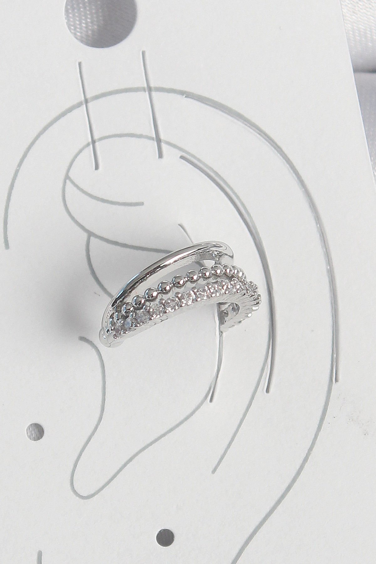 Pirinç Gümüş Renk Zirkon Taşlı 3'Lü Sıralı Kadın Kıkırdak Küpe