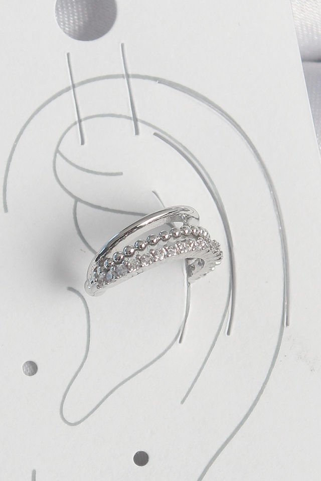 Pirinç Gümüş Renk Zirkon Taşlı 3'Lü Sıralı Kadın Kıkırdak Küpe