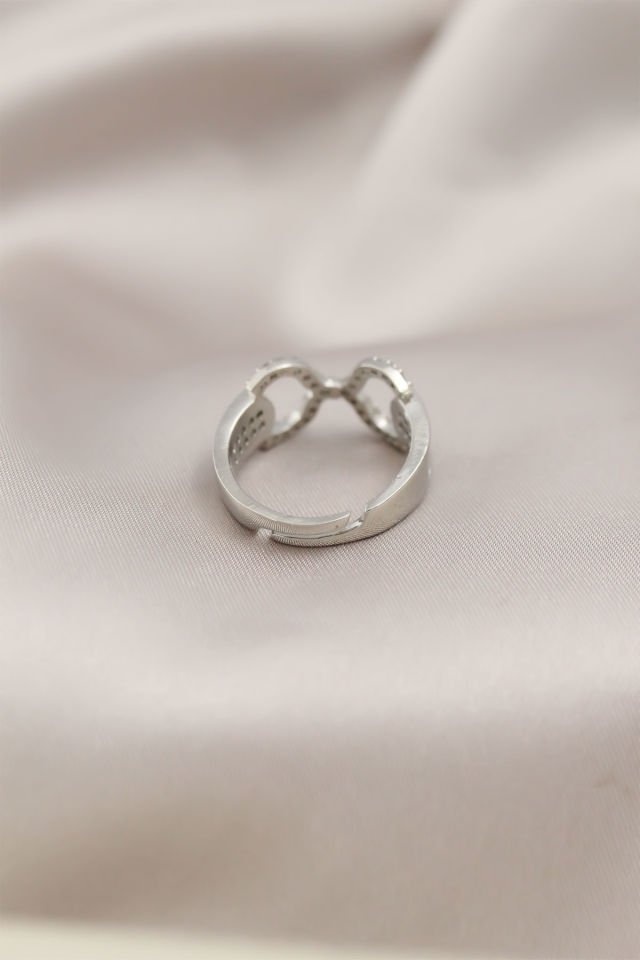 Gümüş Renkli Metal Zirkon Taşlı Kadın Yüzük