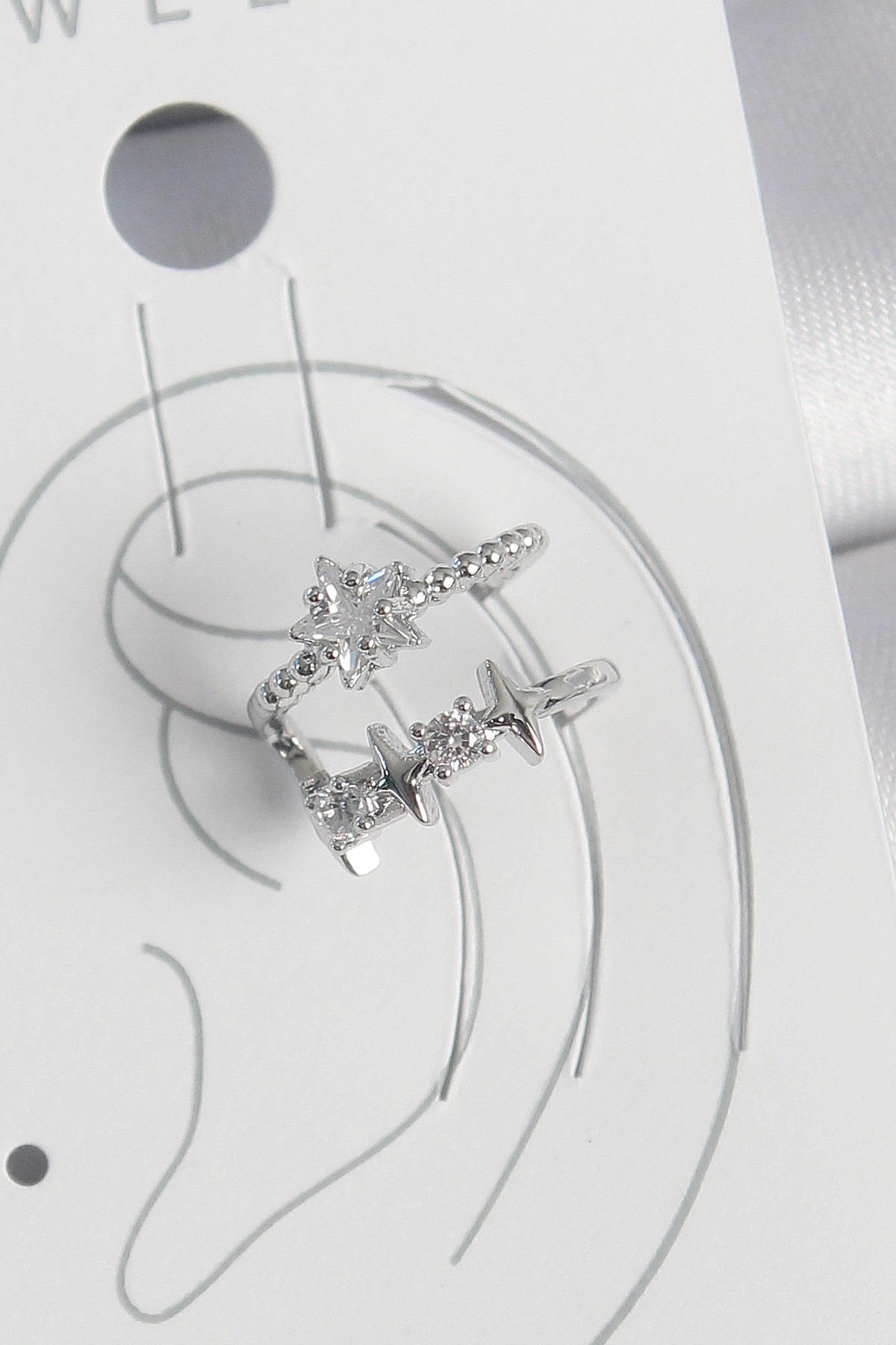 Pirinç Gümüş Renk Zirkon Taşlı Yıldız Model Kadın Kıkırdak Küpe