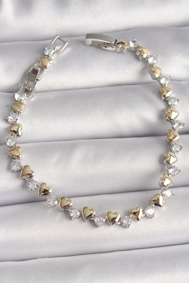 Pirinç Gümüş Renk Zirkon Taşlı Gold Kalpli VIP Seri Kadın Bileklik