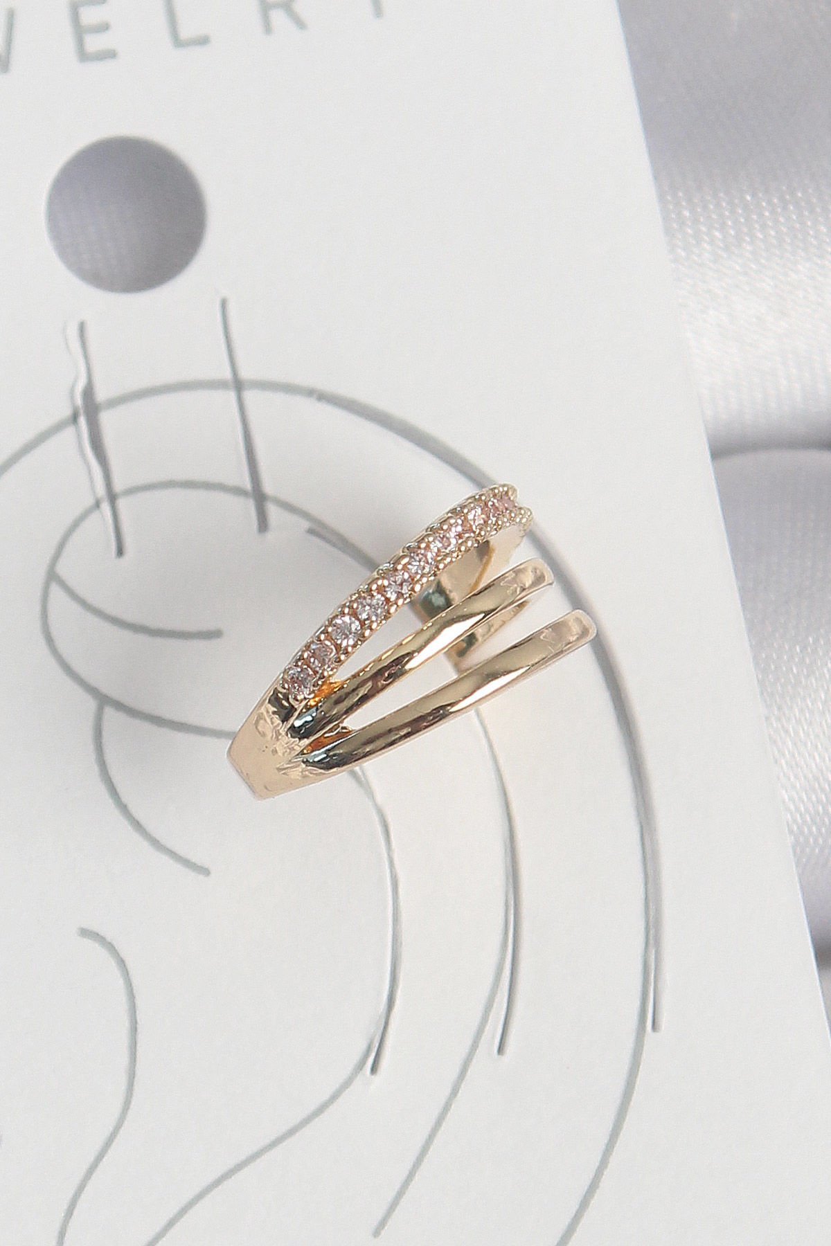 Pirinç Gold Renk Zirkon Taşlı 3'Lü Sıralı Model Kadın Kıkırdak Küpe