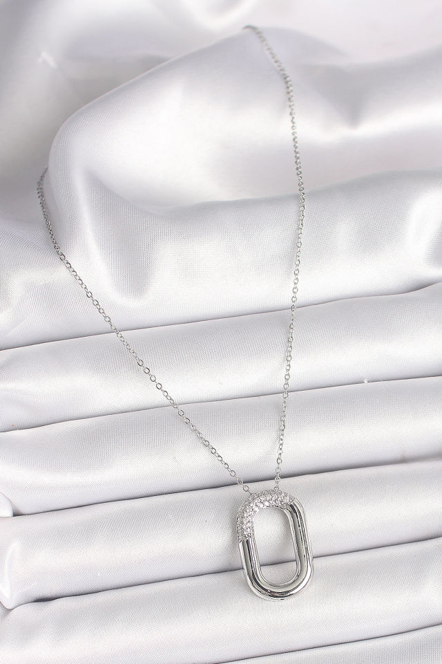 316L Çelik Gümüş Renk Zirkon Taşlı Oval Model Kadın Kolye