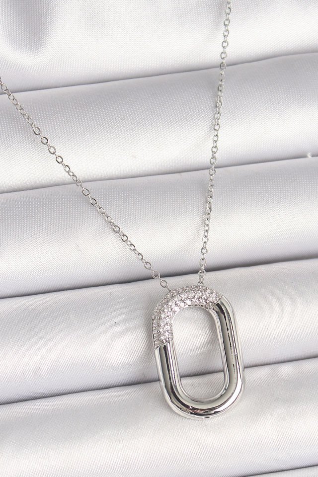 316L Çelik Gümüş Renk Zirkon Taşlı Oval Model Kadın Kolye