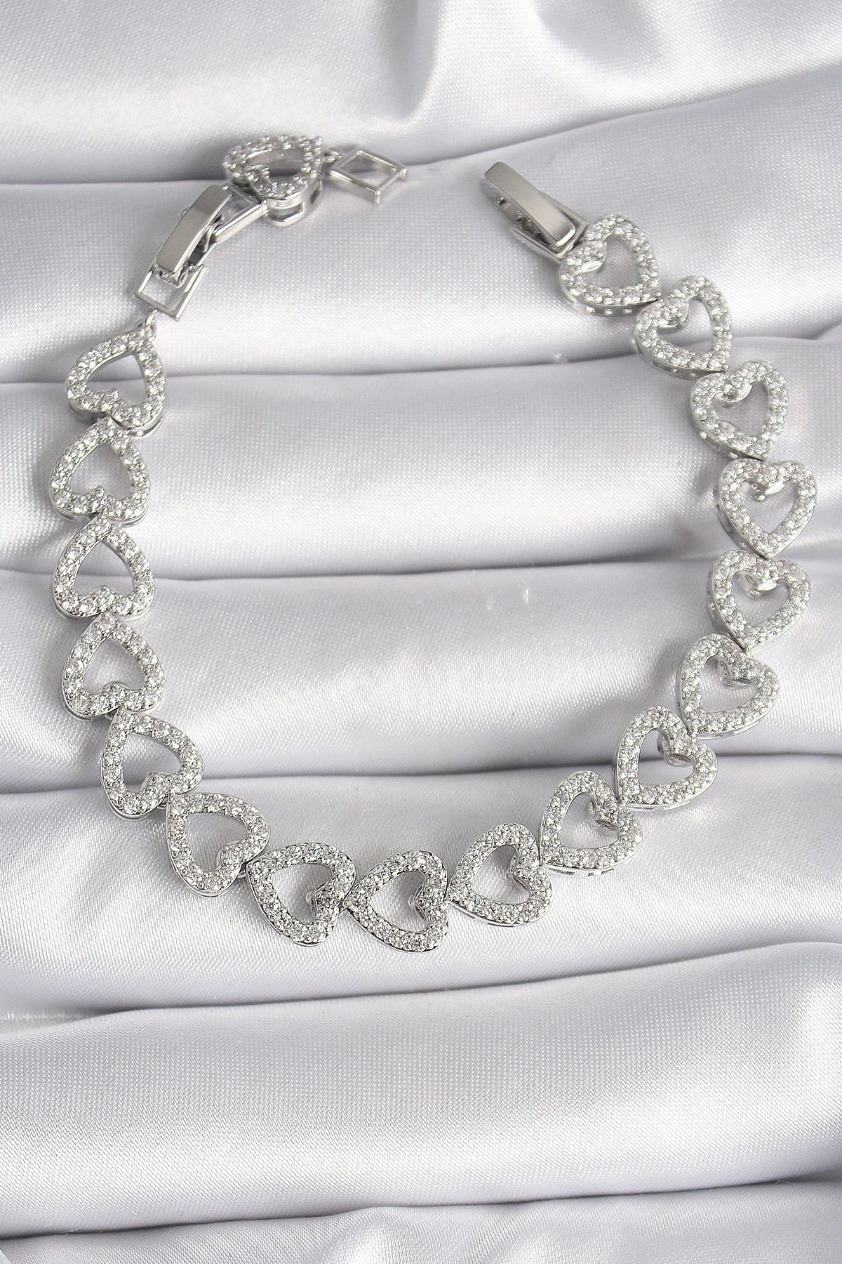 Gümüş Zirkon Taşlı Kalp Kadın Bileklik - VIP Seri