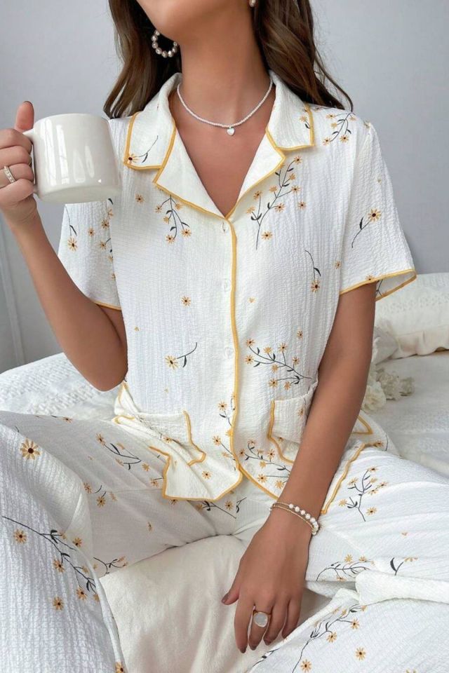 Bella Notte Beyaz Bahar Papatya Desenli Cep Detaylı Pijama Takımı 7019
