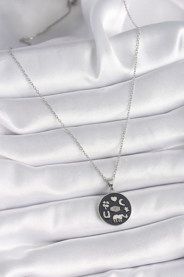 Gümüş Siyah Şans Kolyesi - 316L Çelik Tasarım