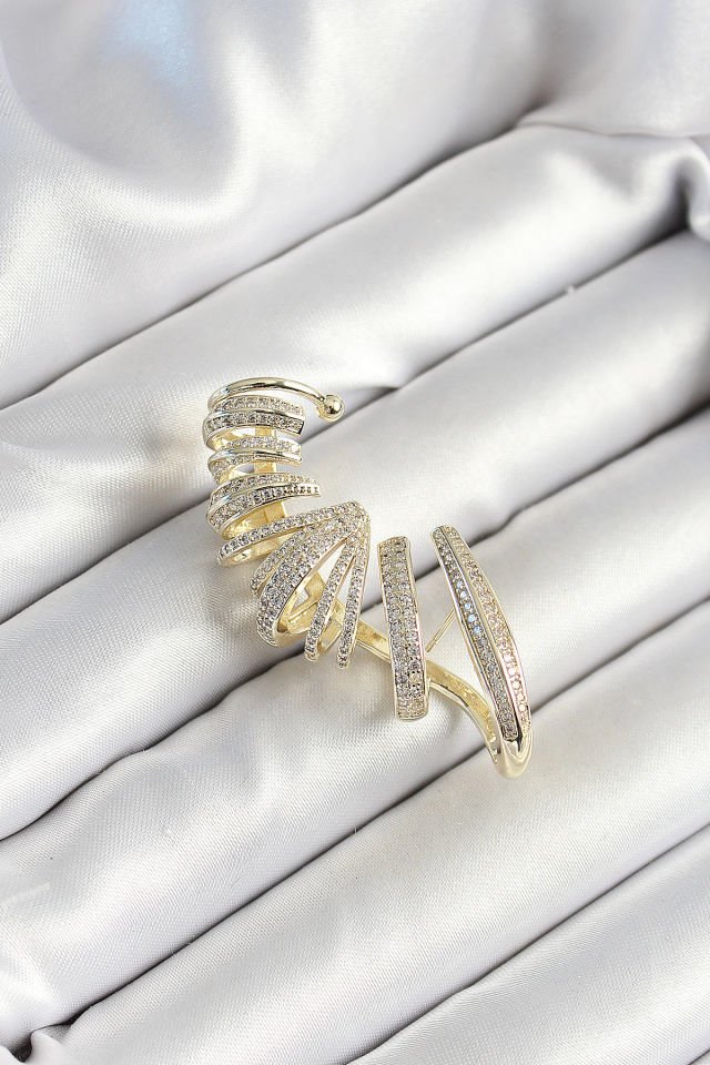 Pirinç Zirkon Taş Kaplamalı Sarmal Figürlü Gold Renk Kadın Sağ Kıkırdak Küpe